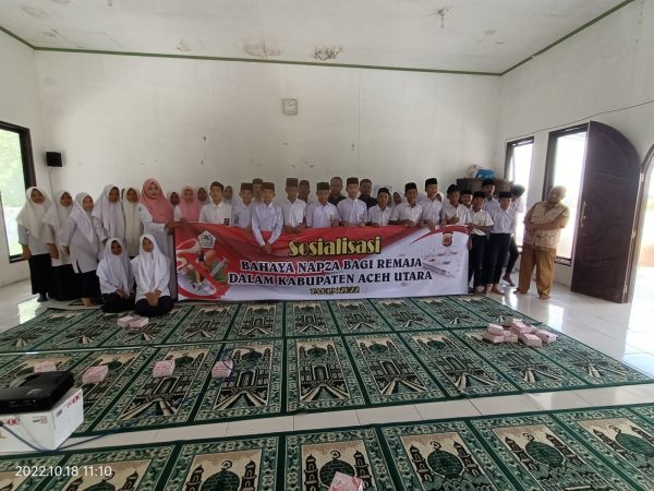 Unit Kesehatan Madrasah (UKM) MTSN 7 ACEH UTARA, Bekerjasa Sama dengan Polres Aceh Utara, TIM PUSKESMAS Kec. Nibong Dan Dinas Kesehatan Kab. Aceh Utara, Sosislisasi Bahaya NAPZA Bagi Remaja di Mushalla Madrasah.