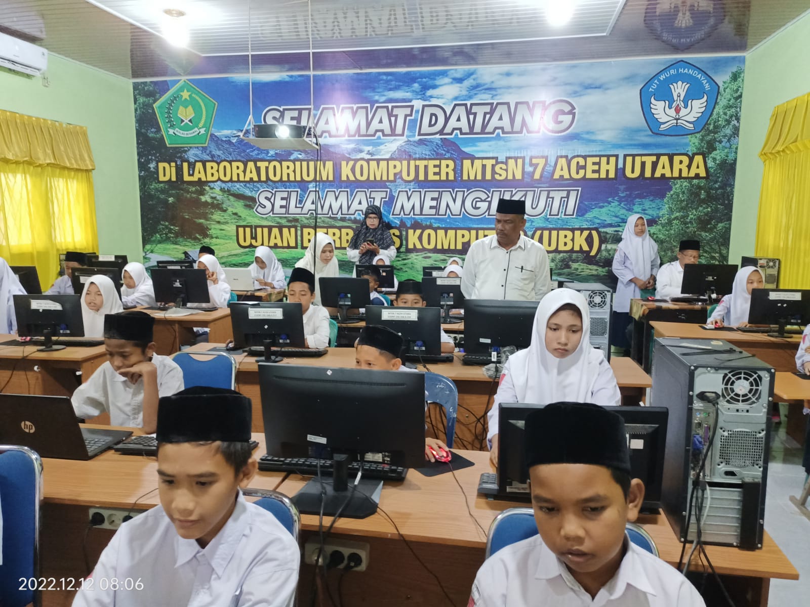 MTsN 7 Aceh Utara selalu melaksanakan Ujian Semester Ganjl TP.2022/2023 Full Online menggunakan Computer Based Test (CBT)